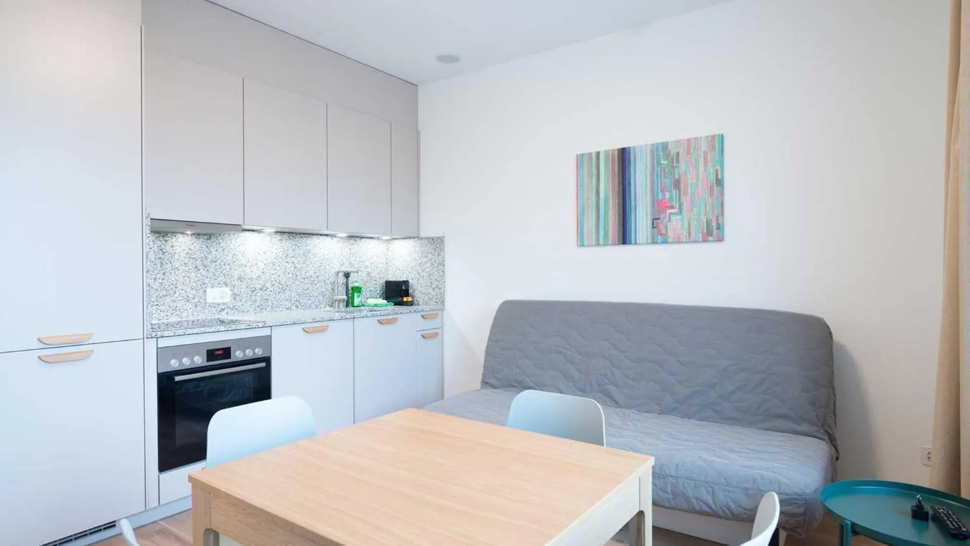 Hitrental Letzigrund - Apartment Zürich